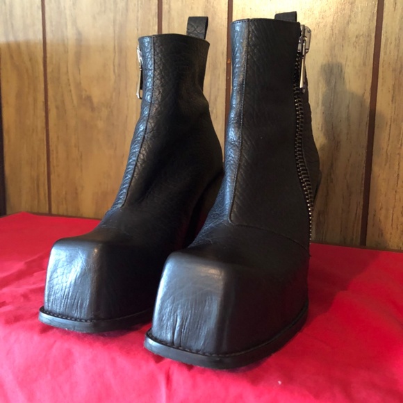 John Fluevog Stand Up Dietrich Black Leather Platform Zippered Ankle Boots sz9 - Picture 4 of 9